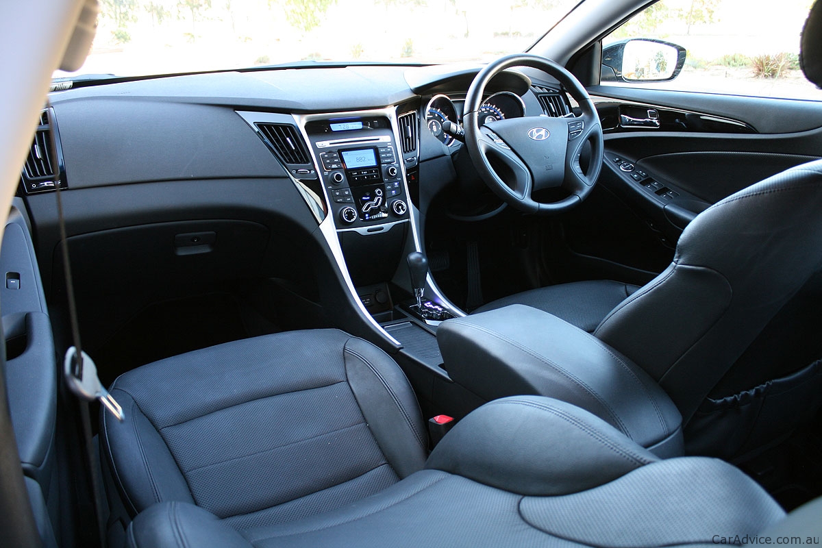 2011 Hyundai i45 Review - photos | CarAdvice