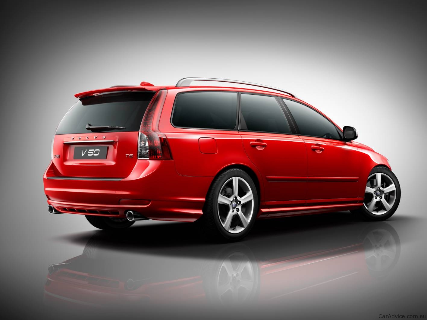 Volvo v50. Вольво в50 универсал. Volvo v50 2011. Volvo v50 2012. Volvo v50 красная.