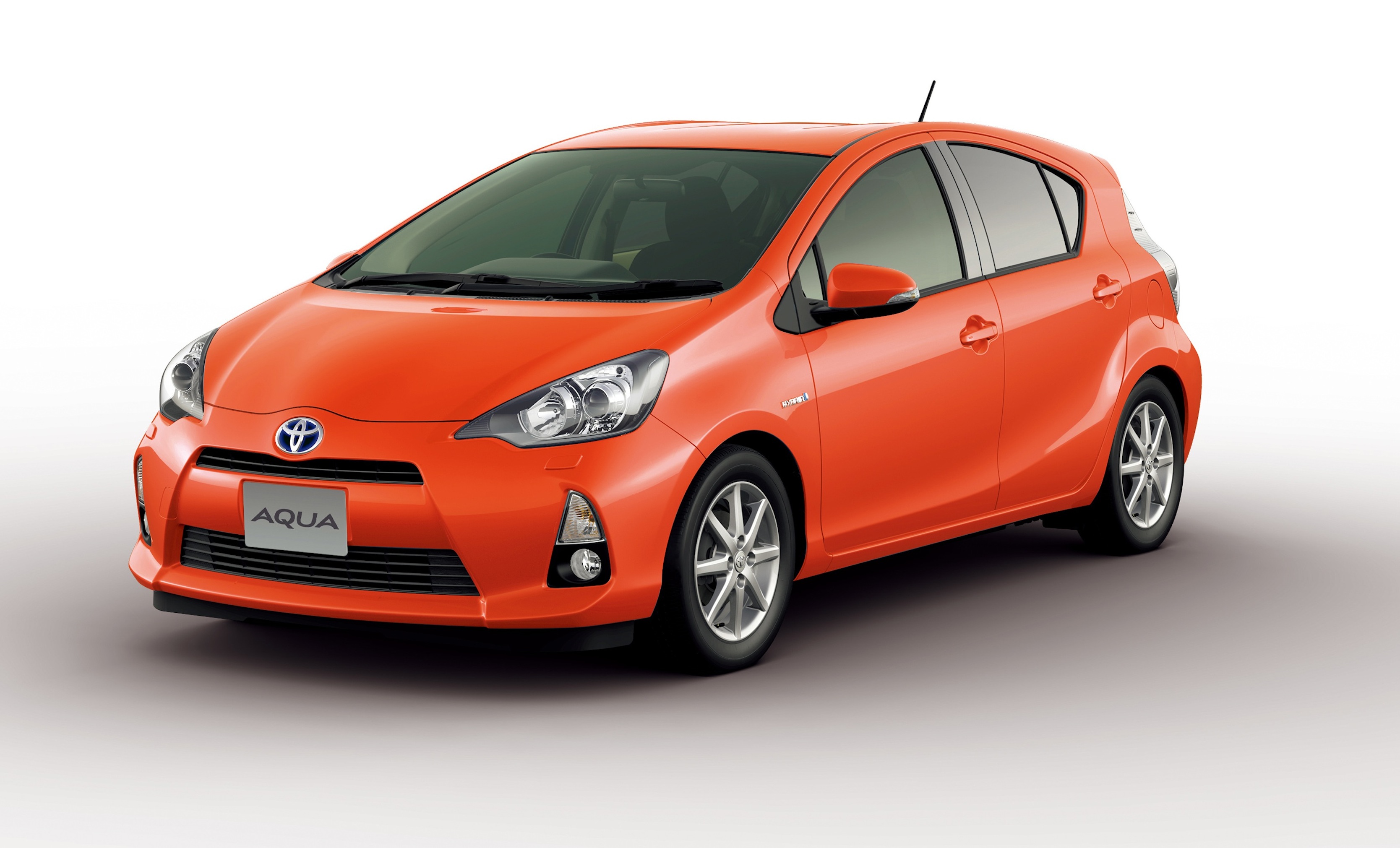  Toyota Prius  C hybrid hatch unlikely to beat regular Prius  