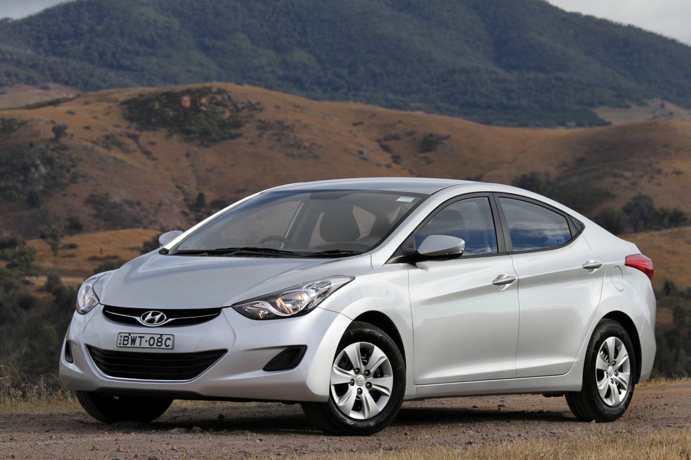 Hyundai Elantra, Range Rover Evoque named 2011 North ...