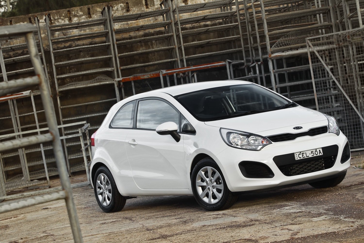 Kia rio 3 вес