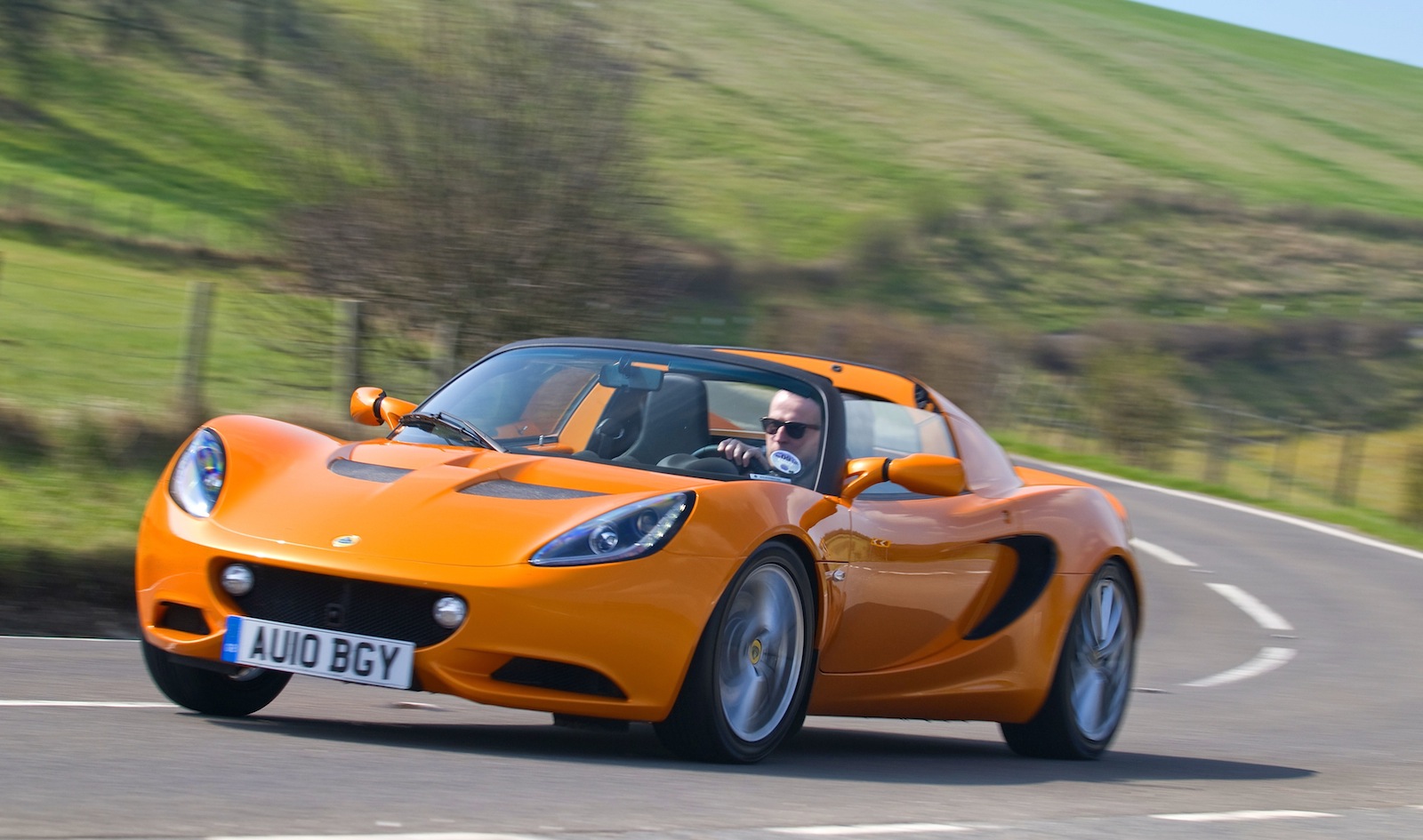 lotus elise supercharged torque racer boost cars caradvice loading toyota