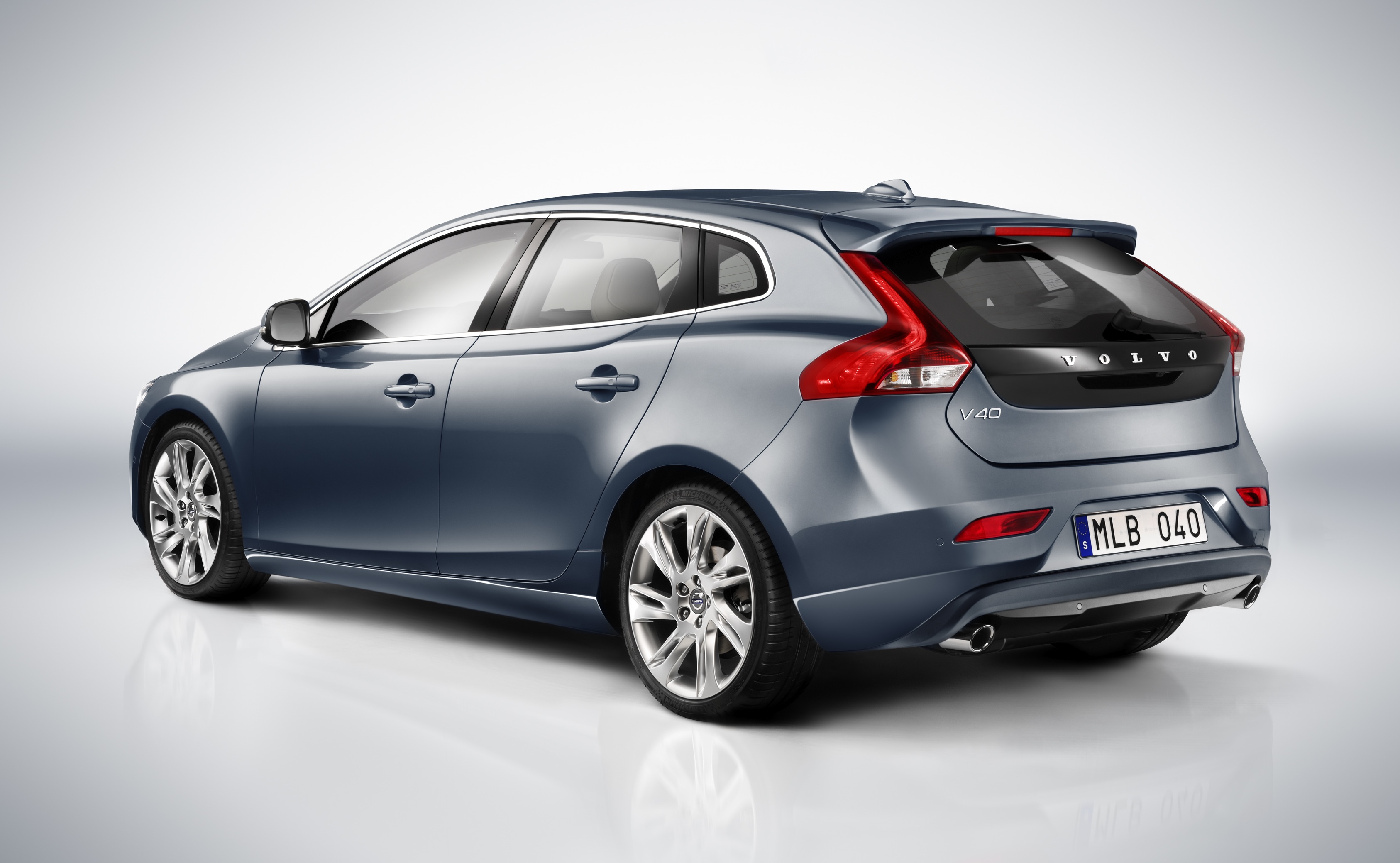 Volvo V40: new hatch will be oldest model by 2015 - Photos (1 of 5)