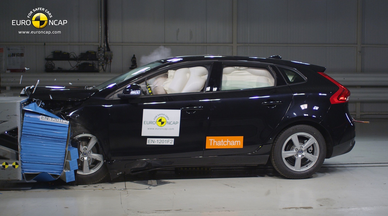 Volvo V40 breaks safety records in Euro NCAP crash testing 