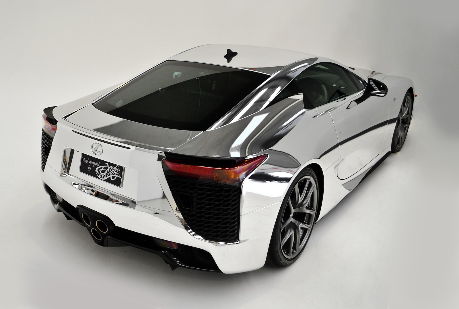 Lexus LFA goes pink for charity - photos | CarAdvice