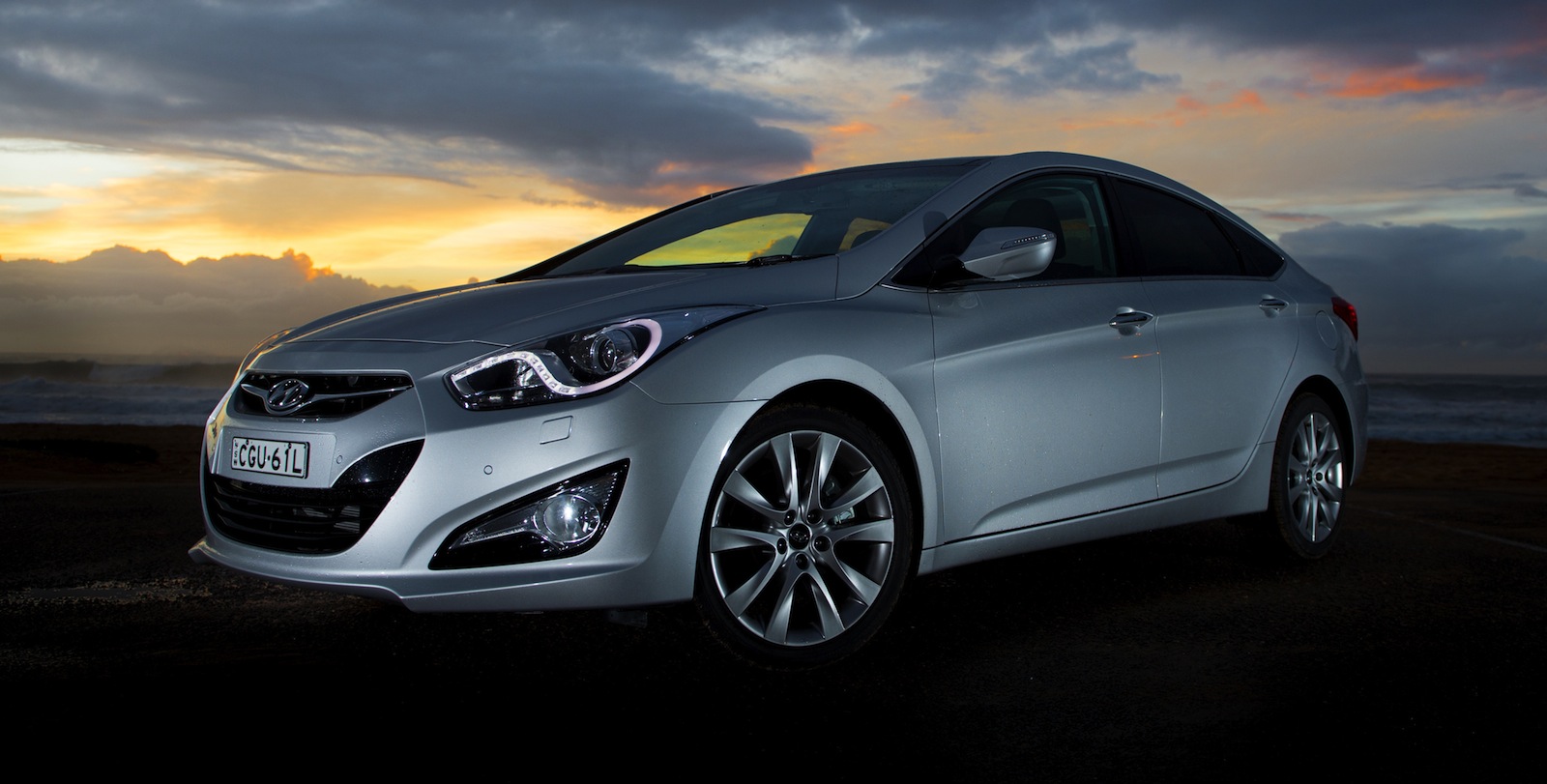 Hyundai i40 update: new pricing and features for mid-size range ...