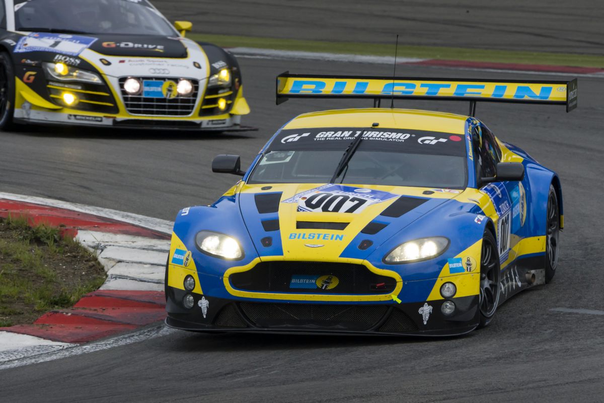 Aston Martin V12 Vantage GT3 leading Nurburgring 24 Hours - photos