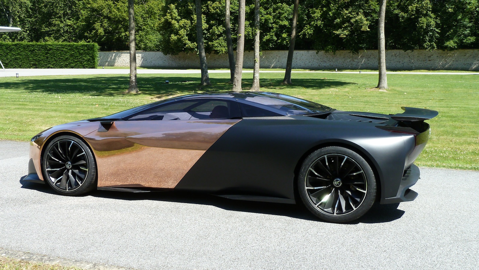 Peugeot-Onyx-Concept-2.jpg