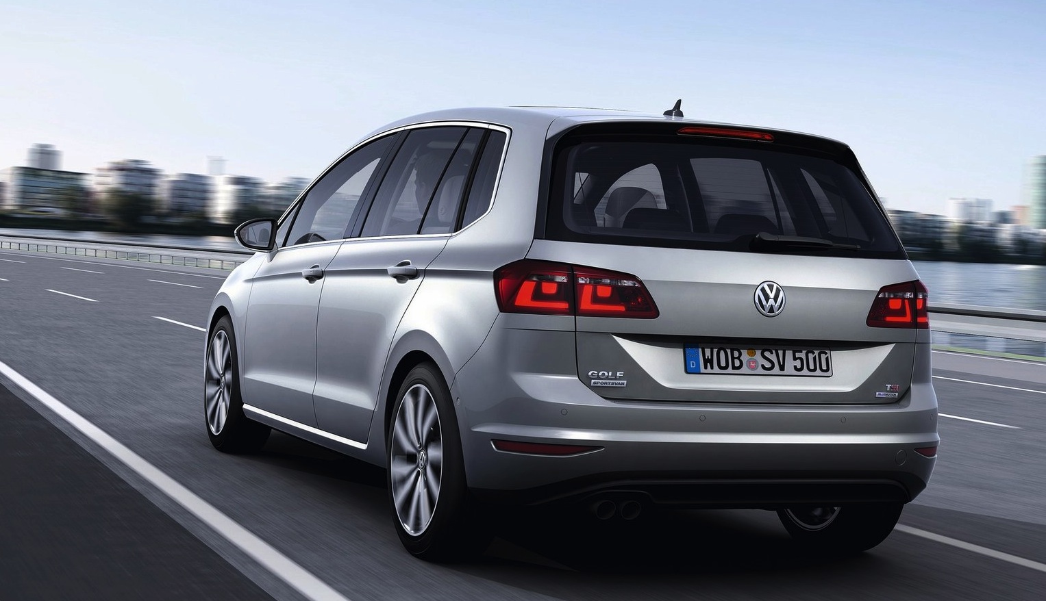 Volkswagen Golf Sportsvan concept: next-gen Golf Plus ...