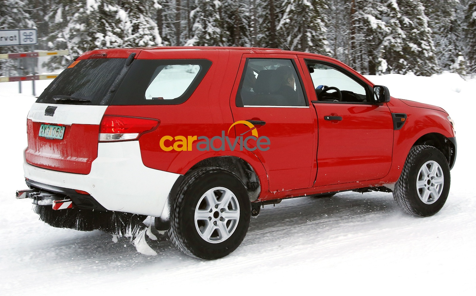 Ford Everest : Australian-engineered SUV spied in the snow ...