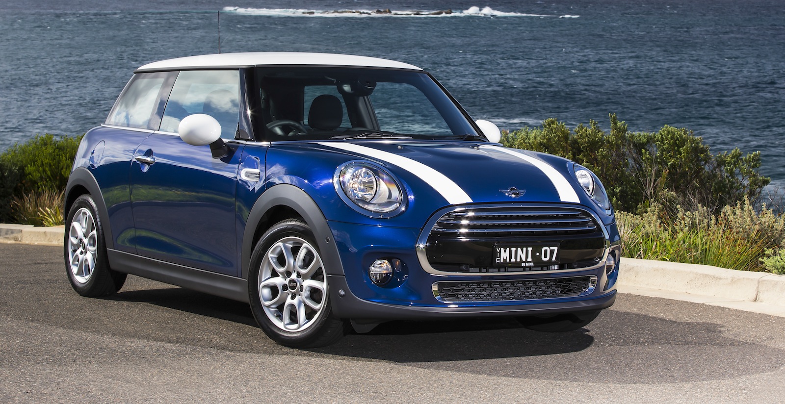 2014 Mini Cooper pricing and specifications - Photos (1 of 14)