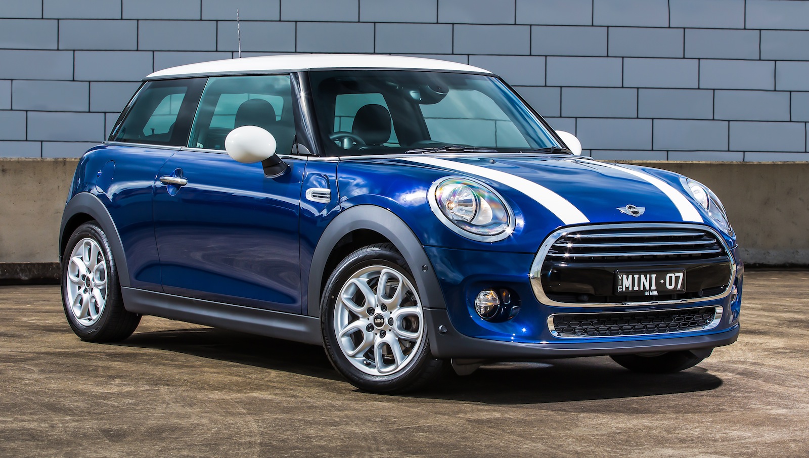 2014 Mini Cooper pricing and specifications - Photos (1 of 14)