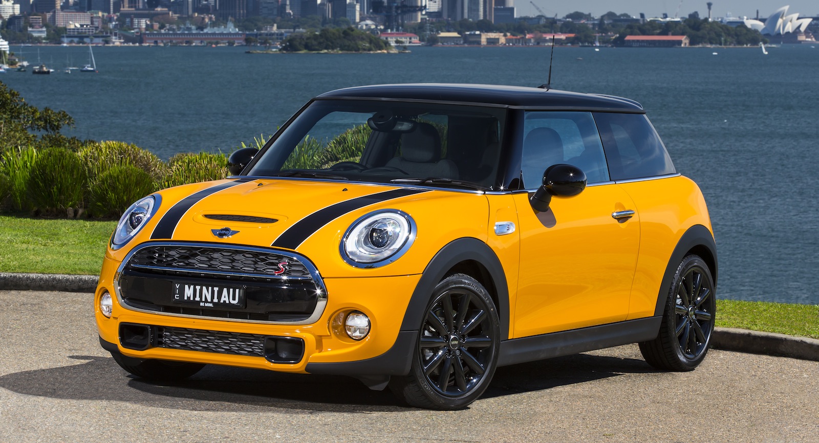 2014 Mini Cooper pricing and specifications - Photos (1 of 14)