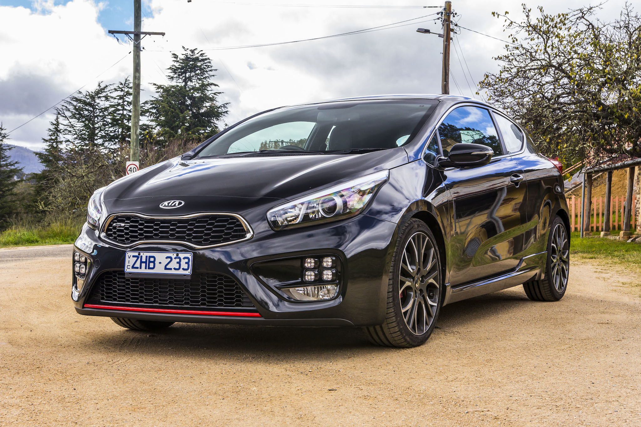 Sporty hatch comparison Kia Pro_cee'd GT v Hyundai