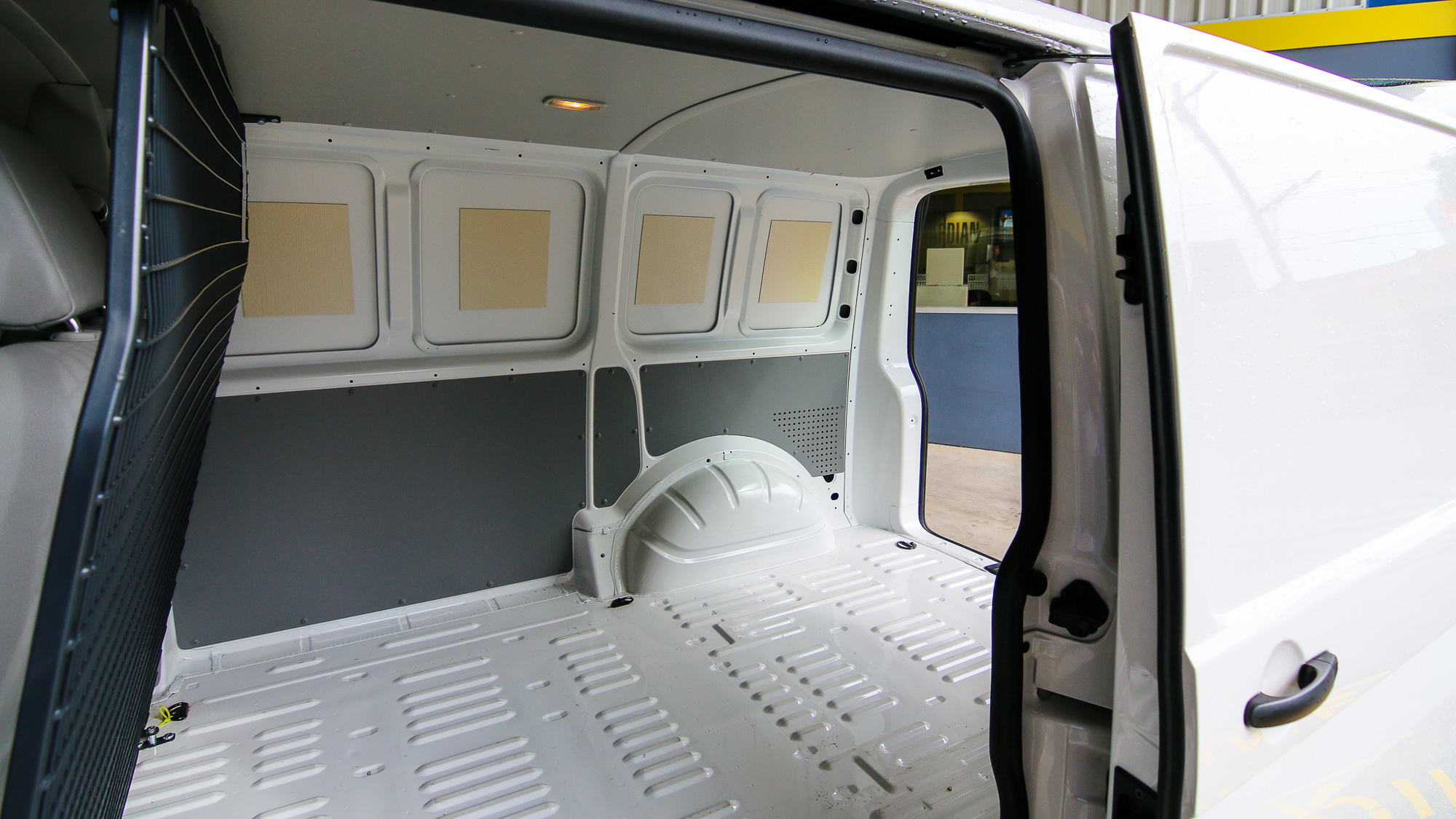 Volkswagen Transporter Review - photos | CarAdvice