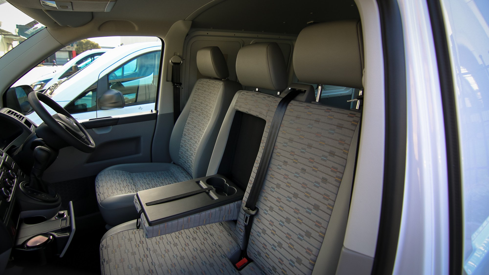 Ford Transit Custom Vs Renault Trafic