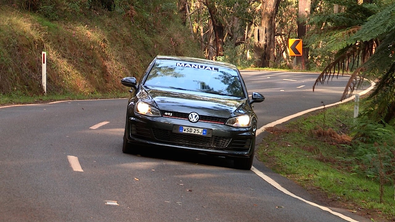 Volkswagen Golf GTI gearbox comparison : Manual v DSG - Photos