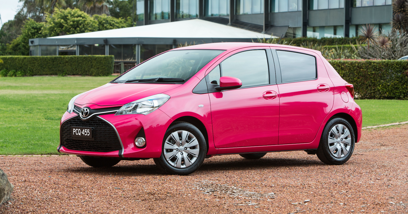 2015 toyota yaris 6