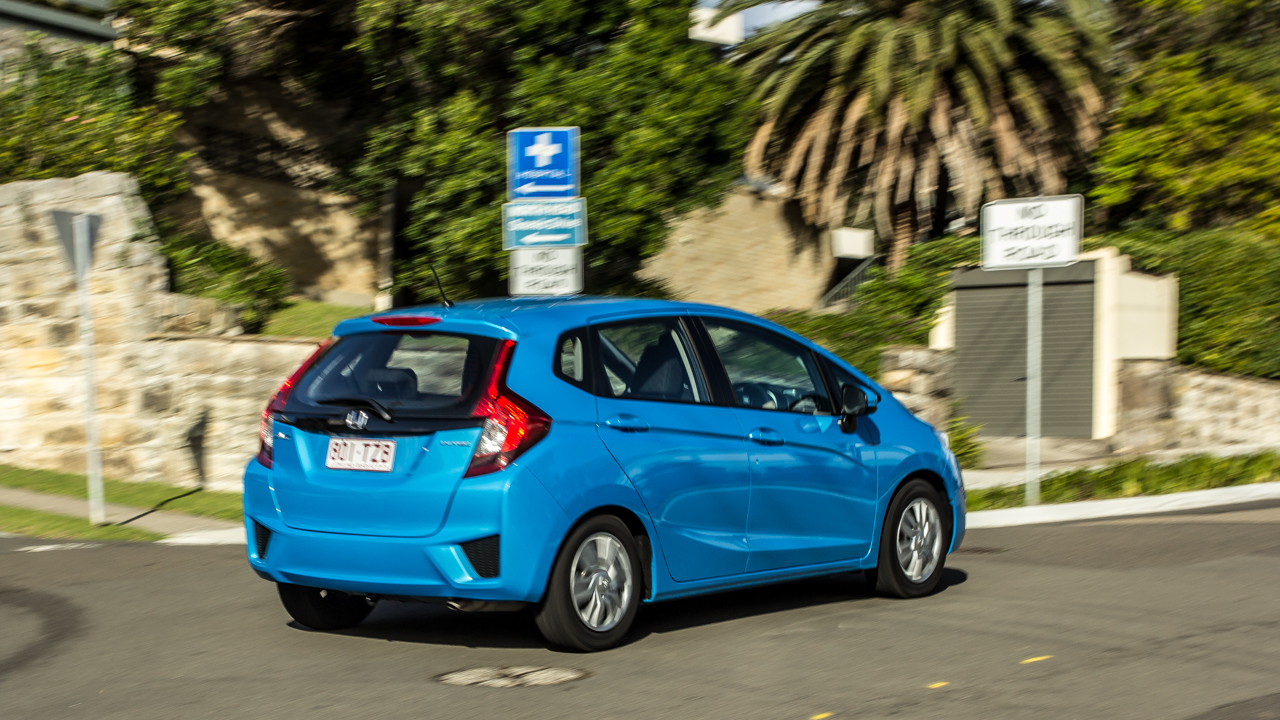 Honda Jazz v Volkswagen Polo : Comparison review - Photos