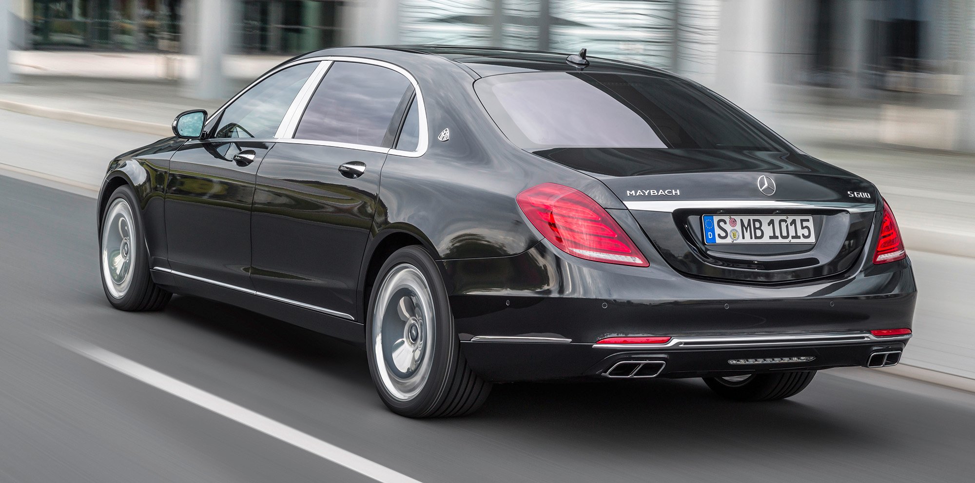 Mercedes-Maybach S-Class unveiled in LA: Stretched sedan due in