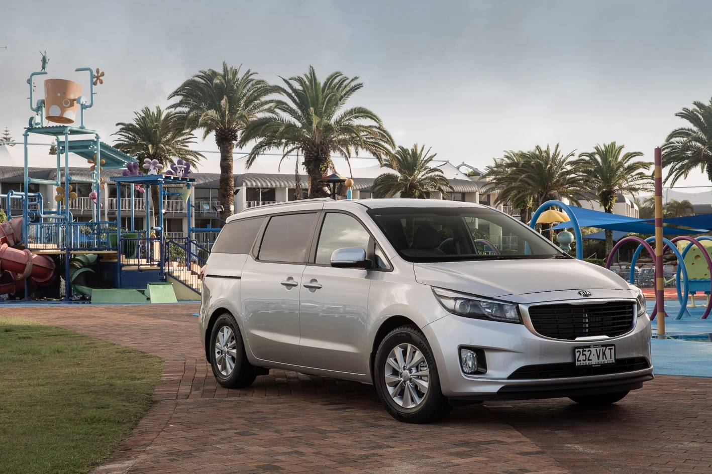 Kia carnival слабые места