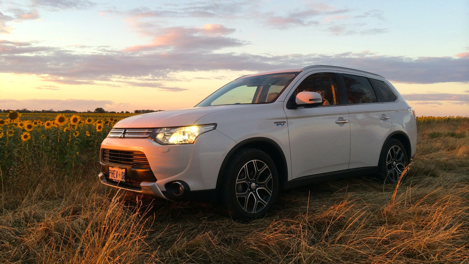 2014 Mitsubishi Outlander PHEV LT4 CarAdvice