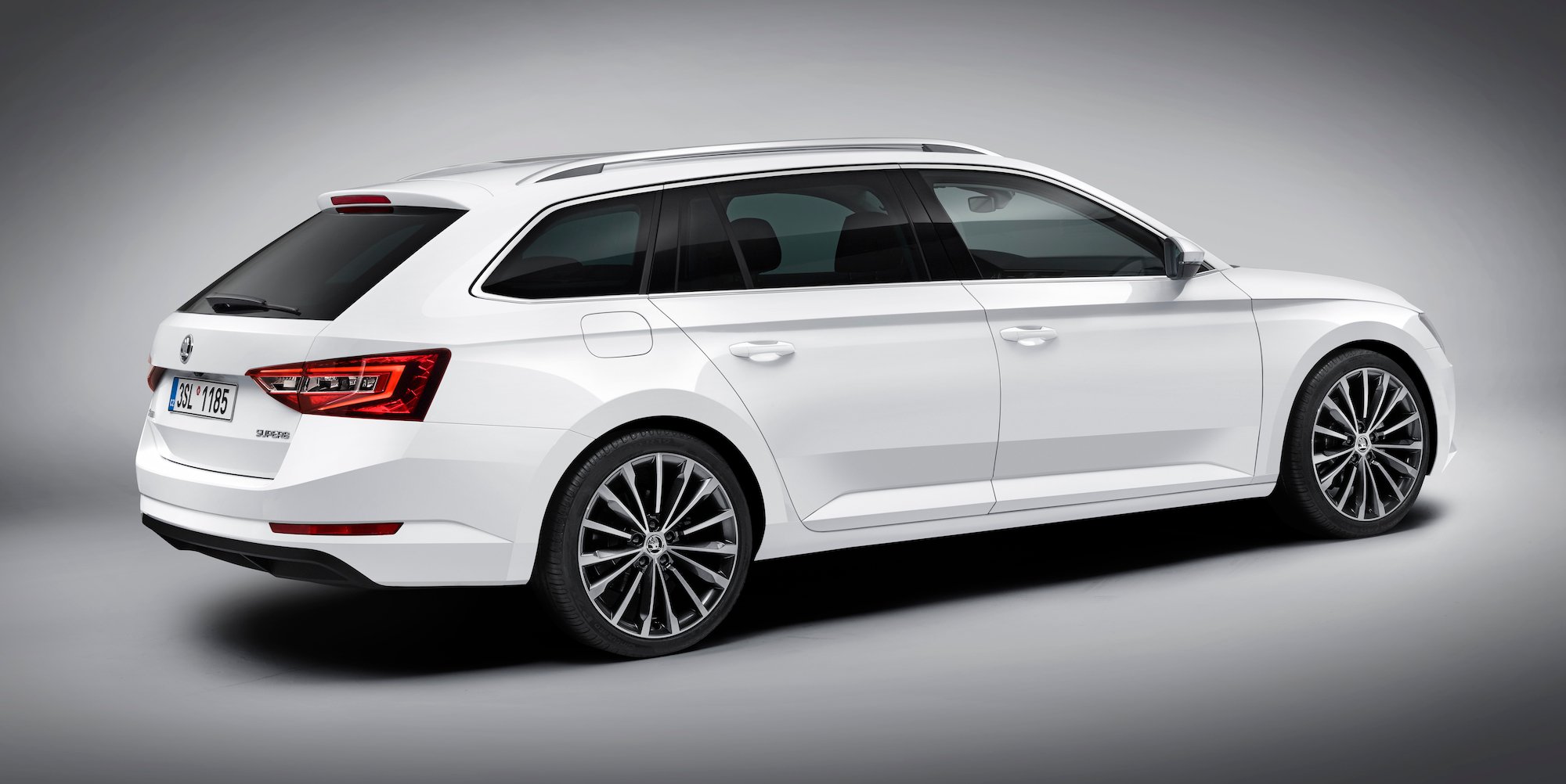 2016 skoda superb combi 2