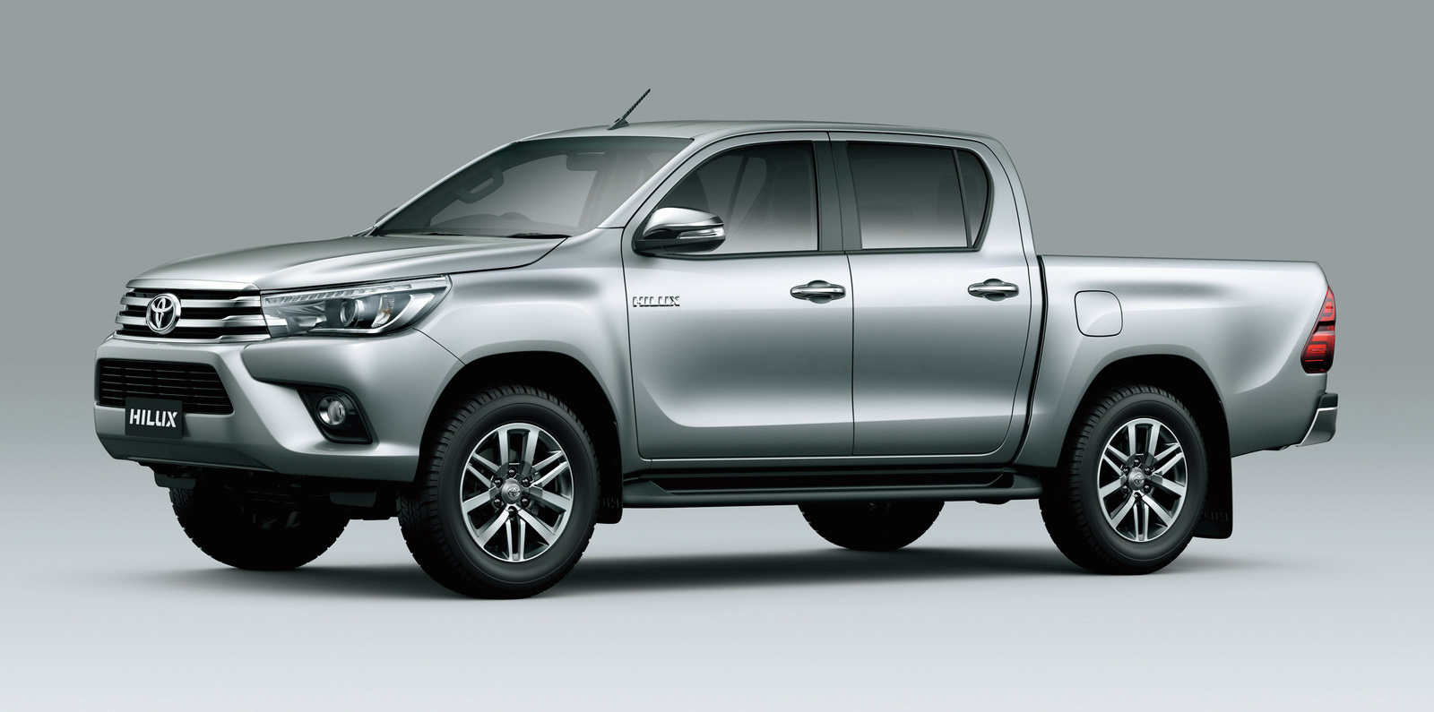 2022 Toyota HiLux interior additional variants revealed 