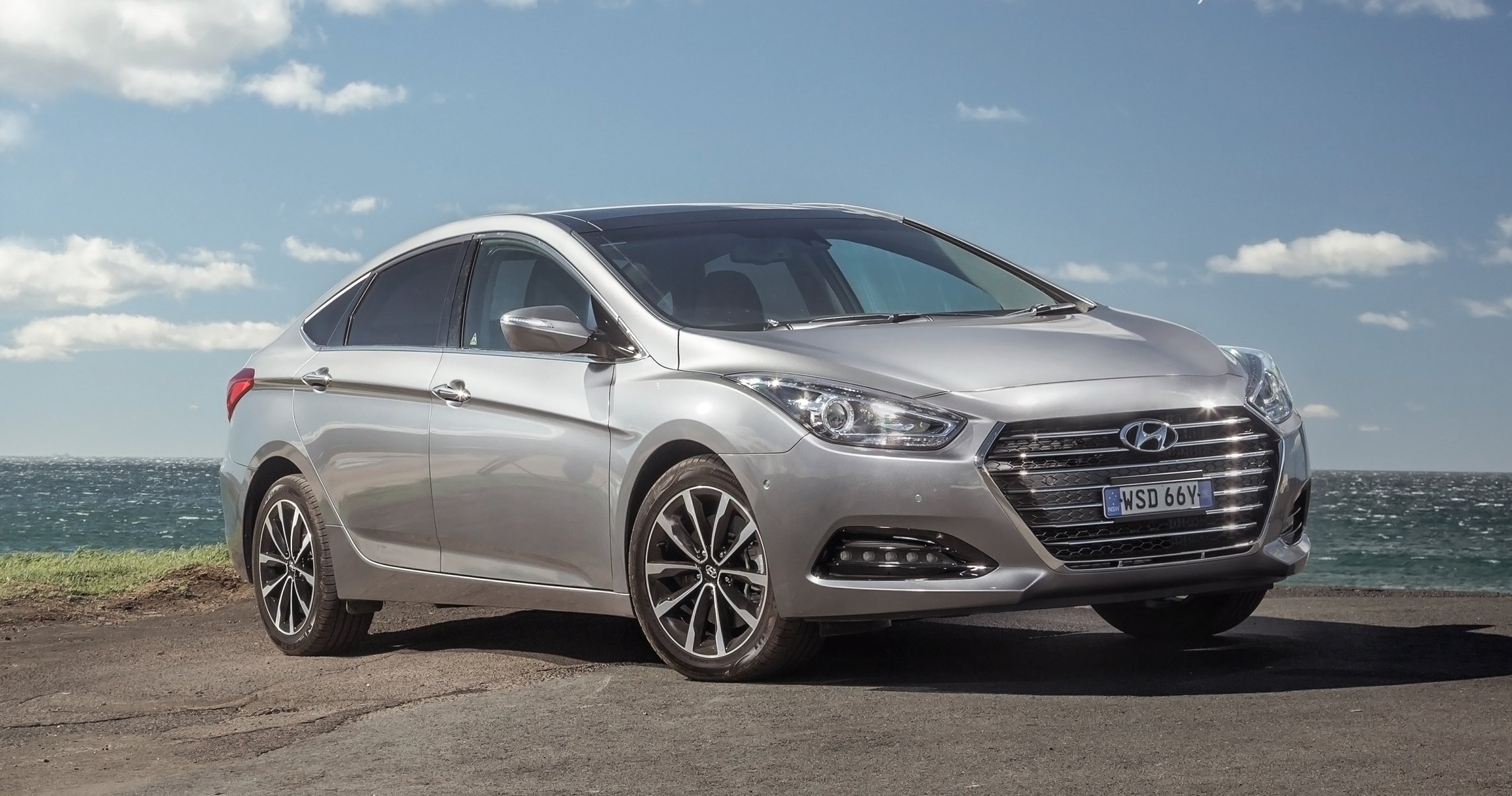 2015 Hyundai i40 Review photos CarAdvice