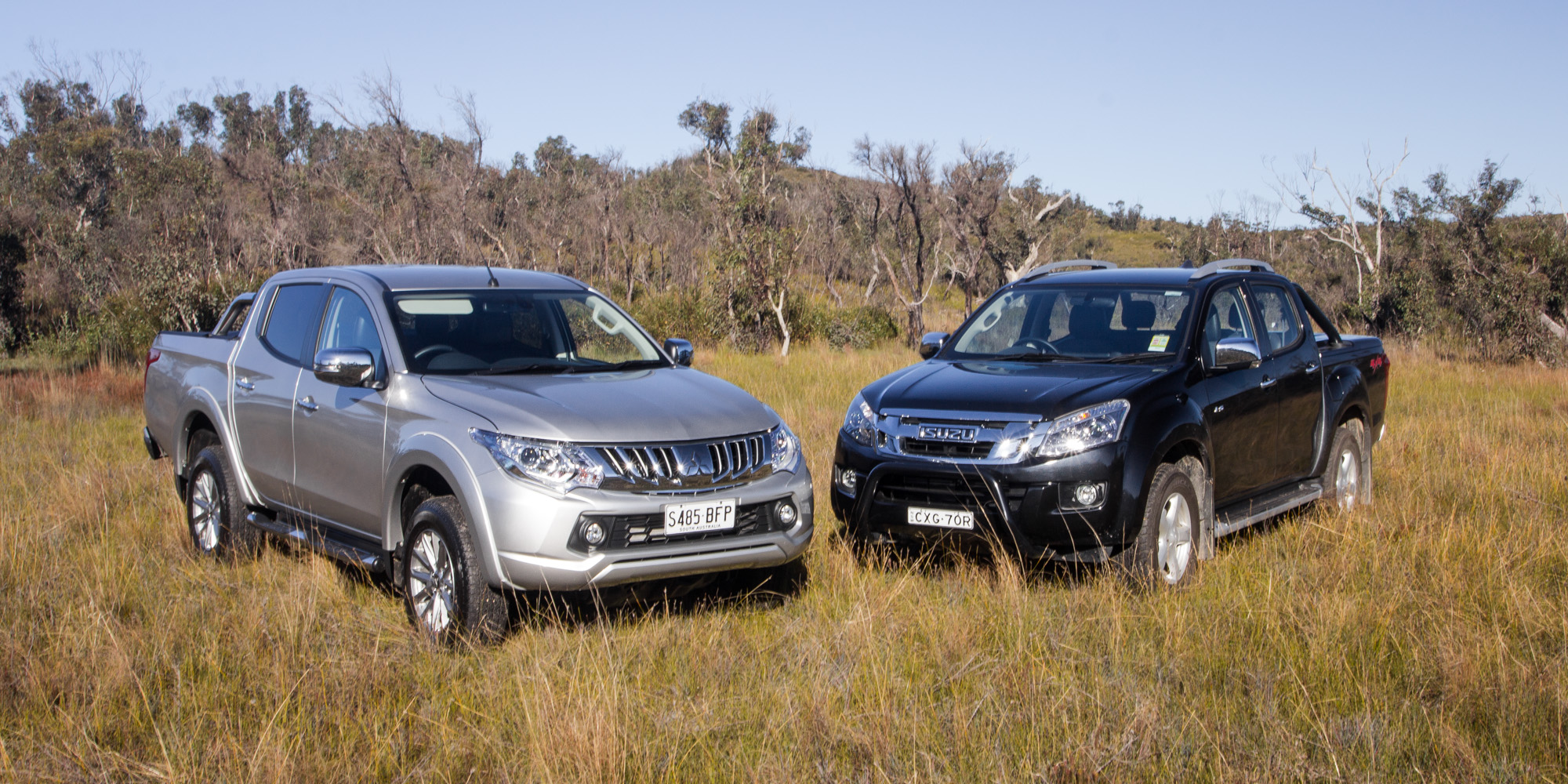  Mitsubishi  Triton Exceed v  Isuzu  D MAX LS Terrain 