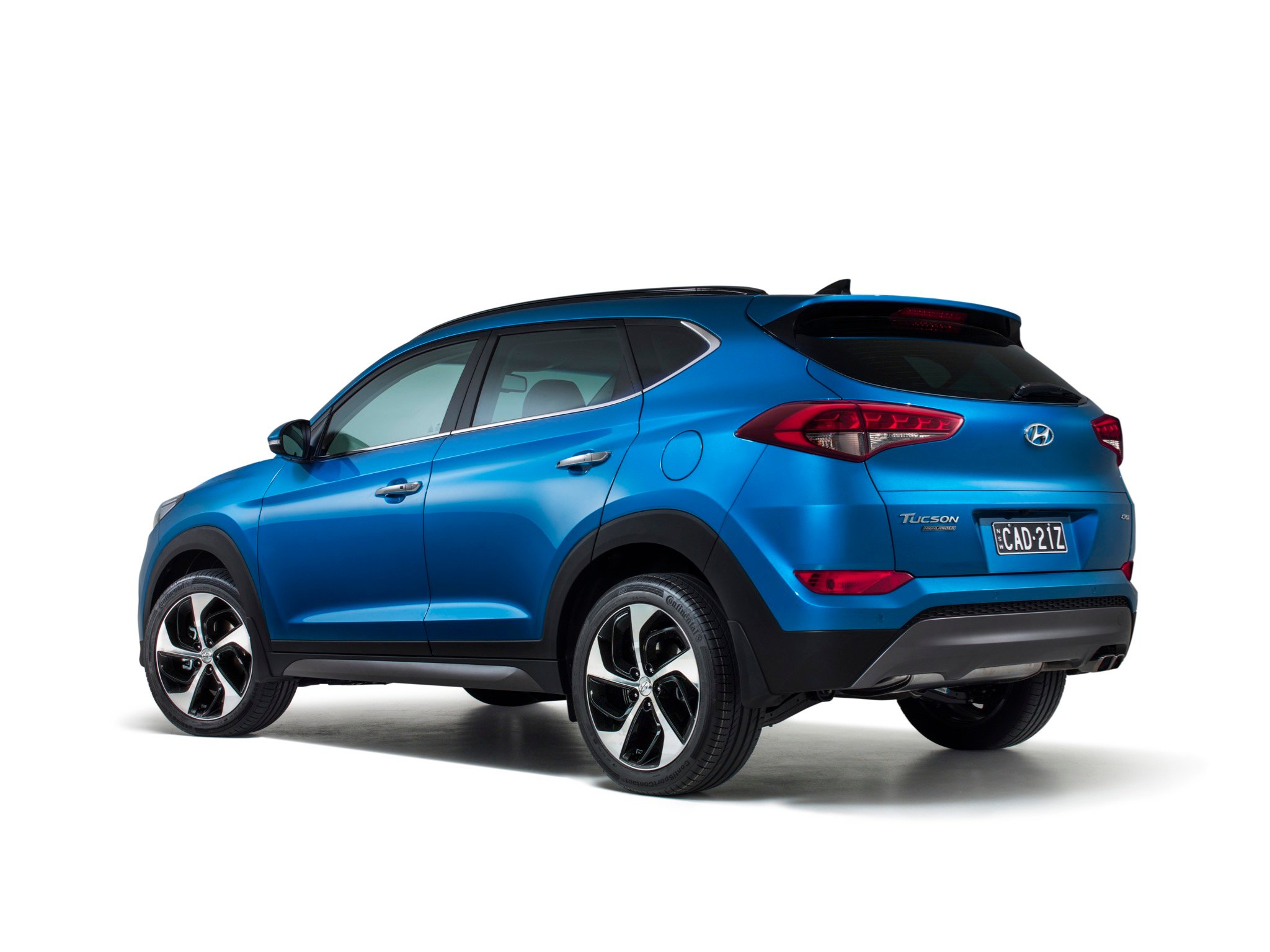 Hyundai tucson 2015 vs 2016 ford shelby