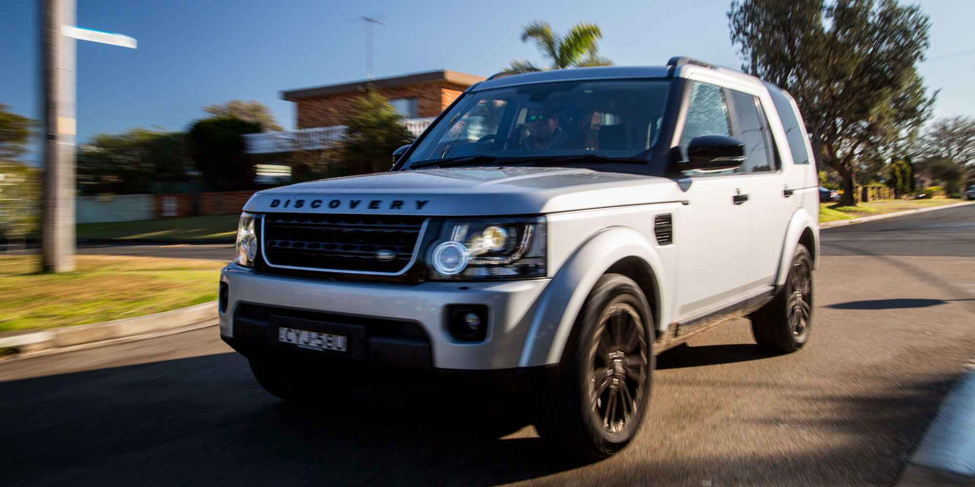 2015 Land Rover Discovery Review photos CarAdvice
