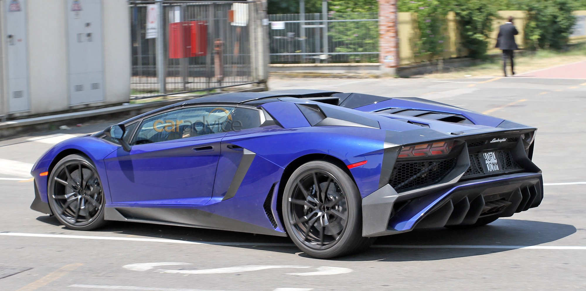 lamborghini aventador sv roadster spy 6 rear