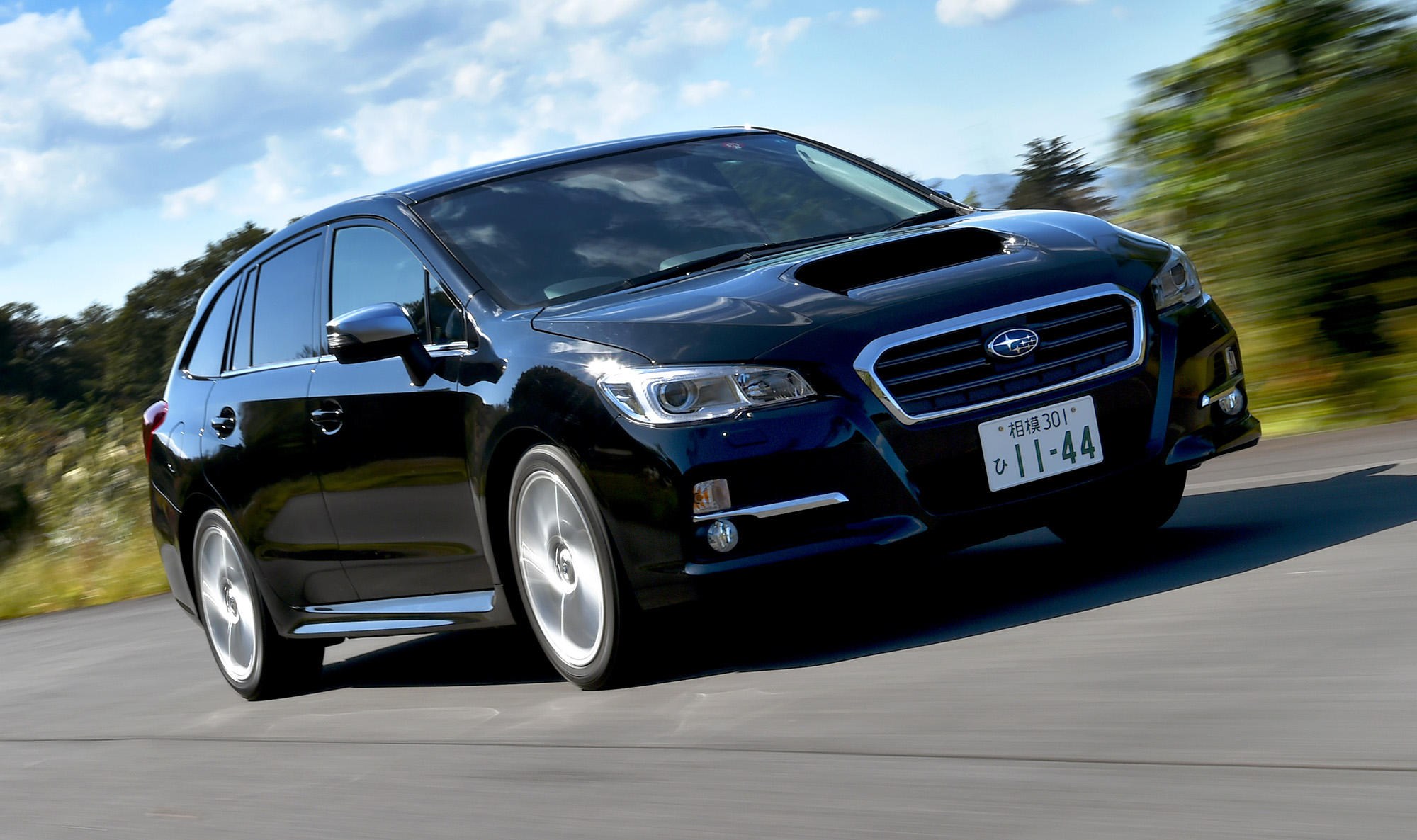 Subaru levorg фото