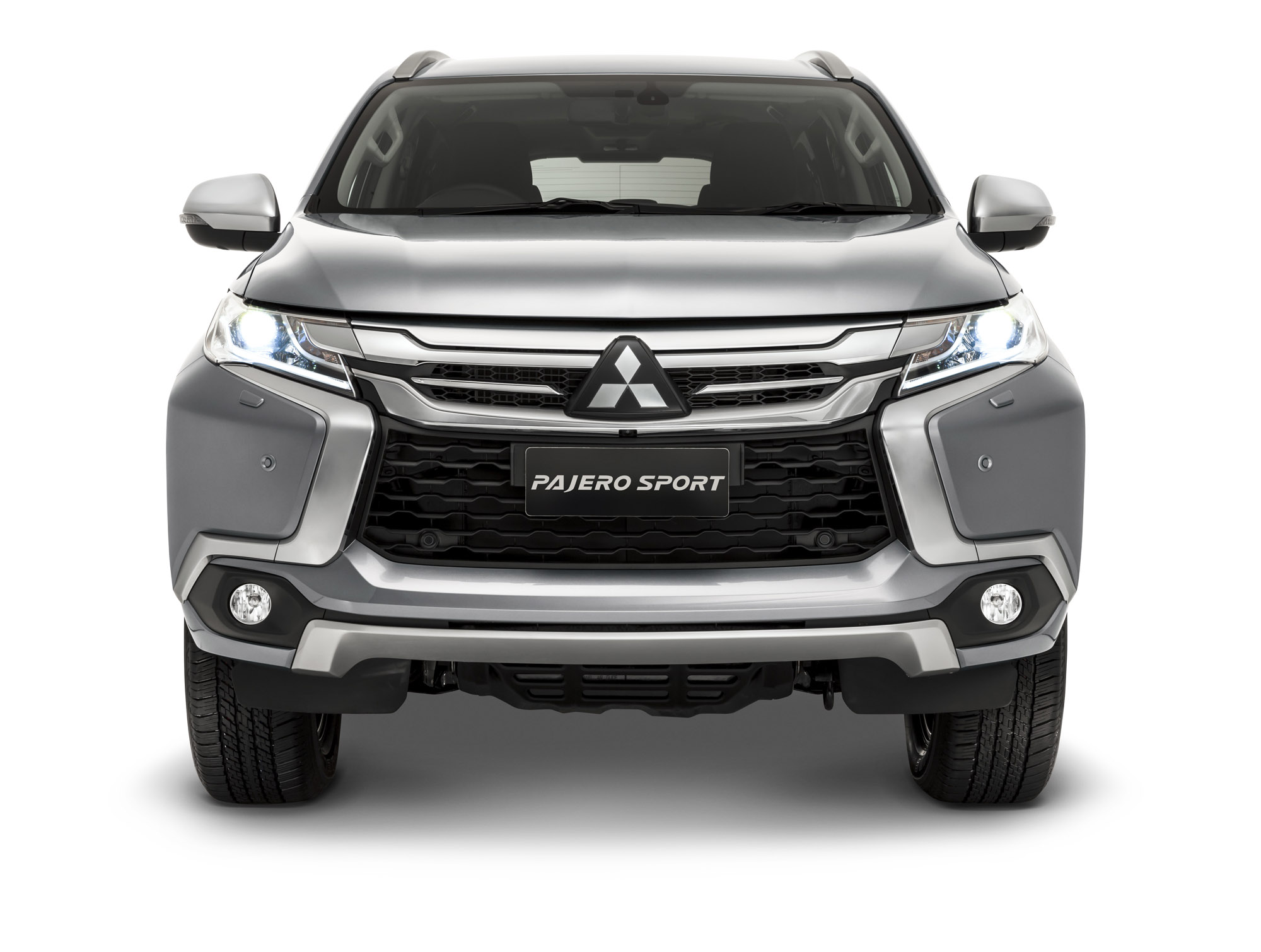 Mitsubishi pajero sport 2016