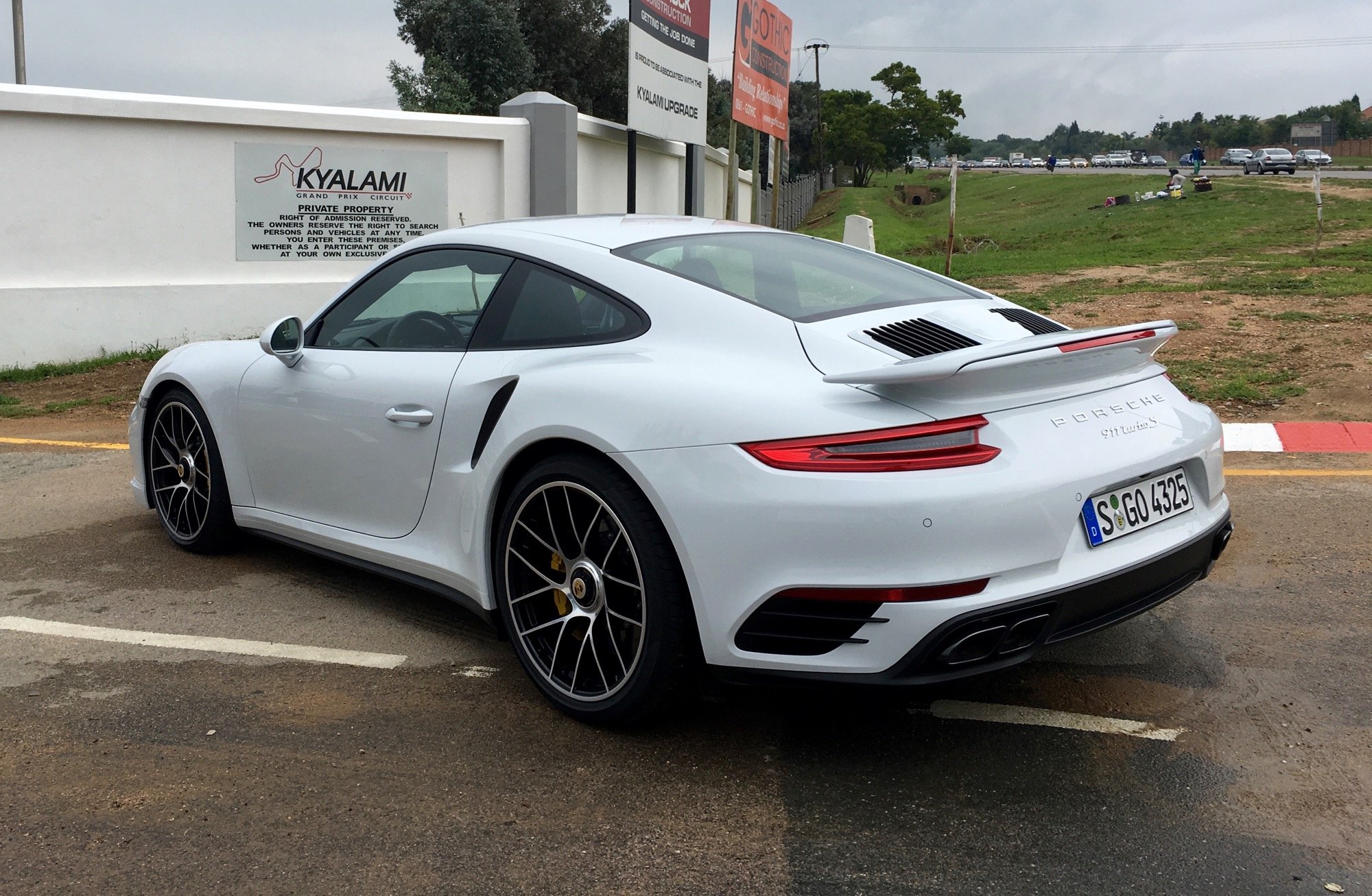 2016 Porsche 911 Turbo and Turbo S Review - photos | CarAdvice