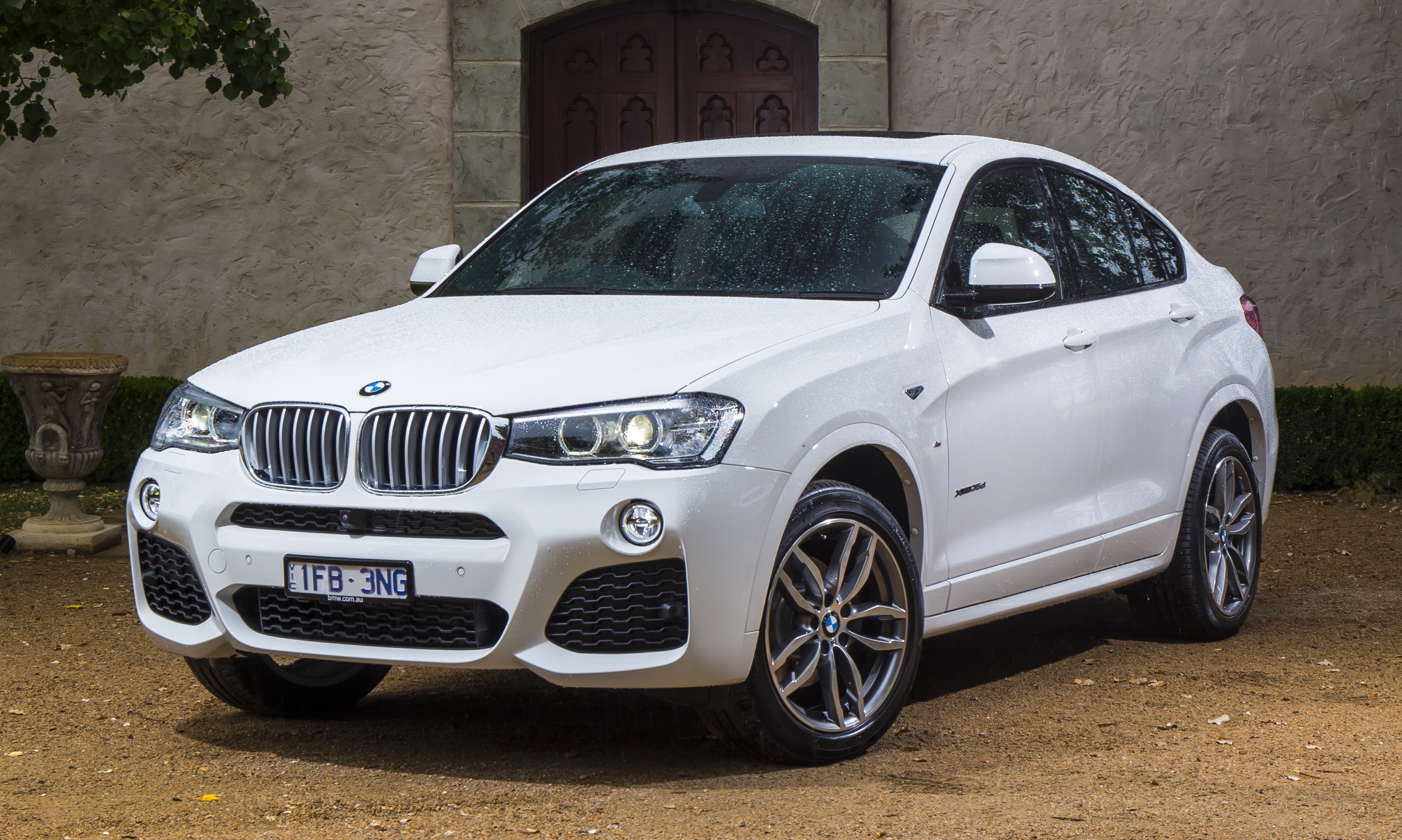 2016 BMW X4 xDrive35d Review - photos | CarAdvice