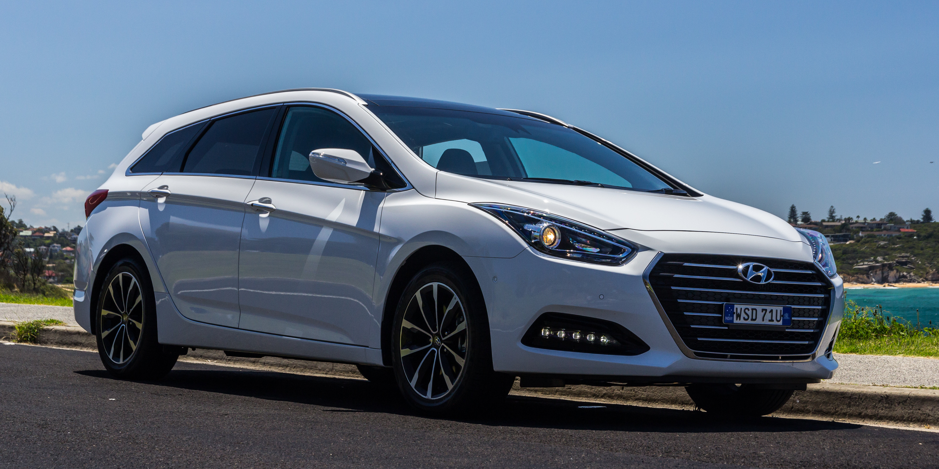 2016 Hyundai i40 Tourer Diesel Premium 1