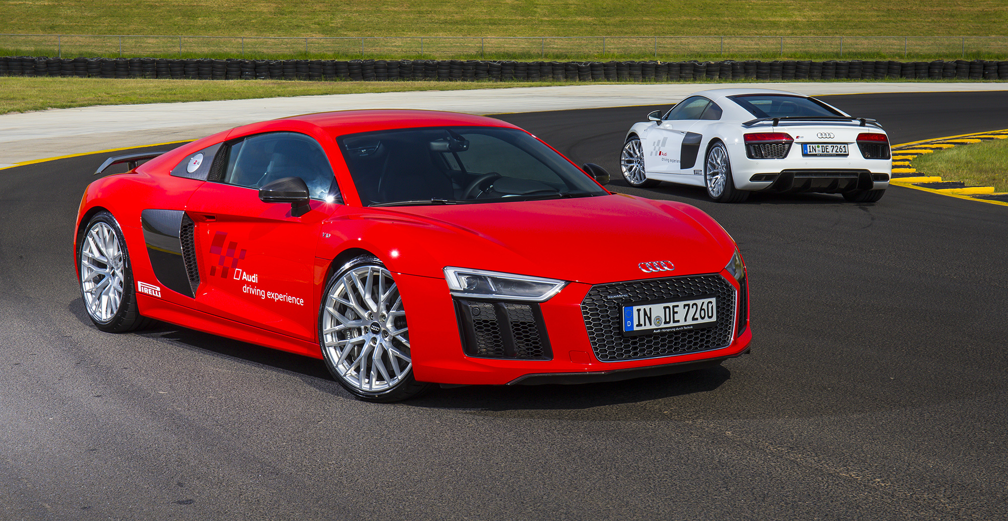 2016 Audi R8 V10, R8 V10 Plus pricing and specifications ...