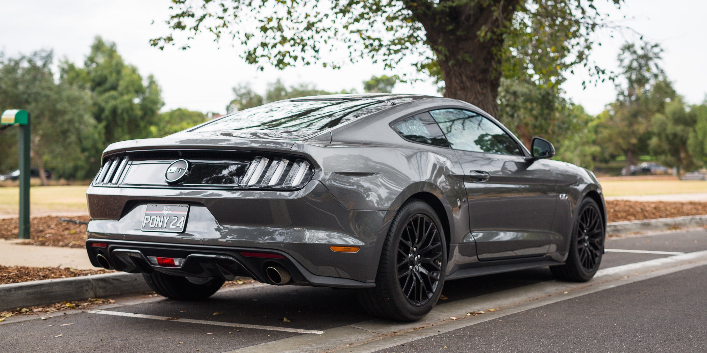 Ford Mustang Nardo Gray