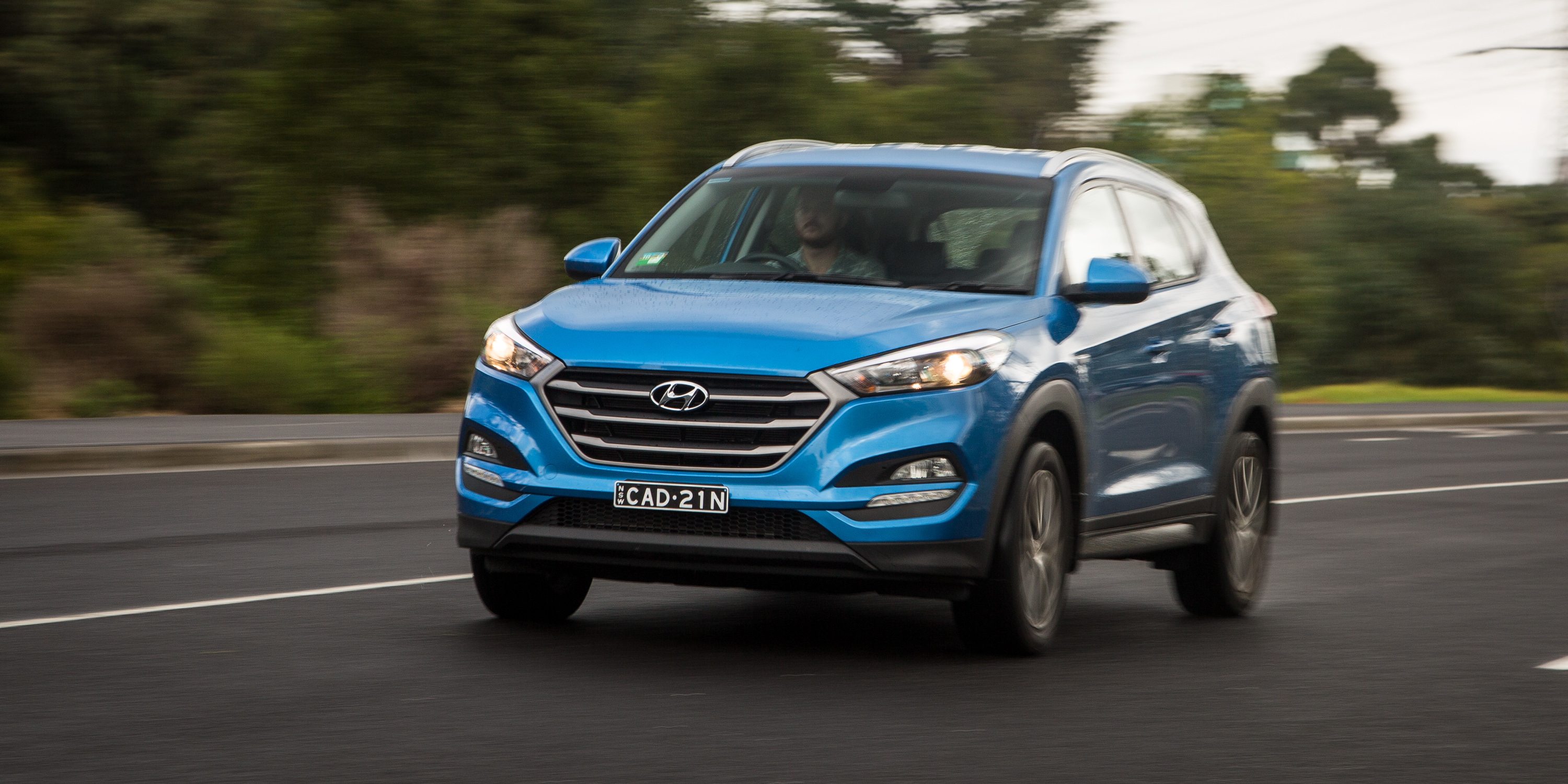 Medium SUV comparison: Hyundai Tucson Active X v Kia ...