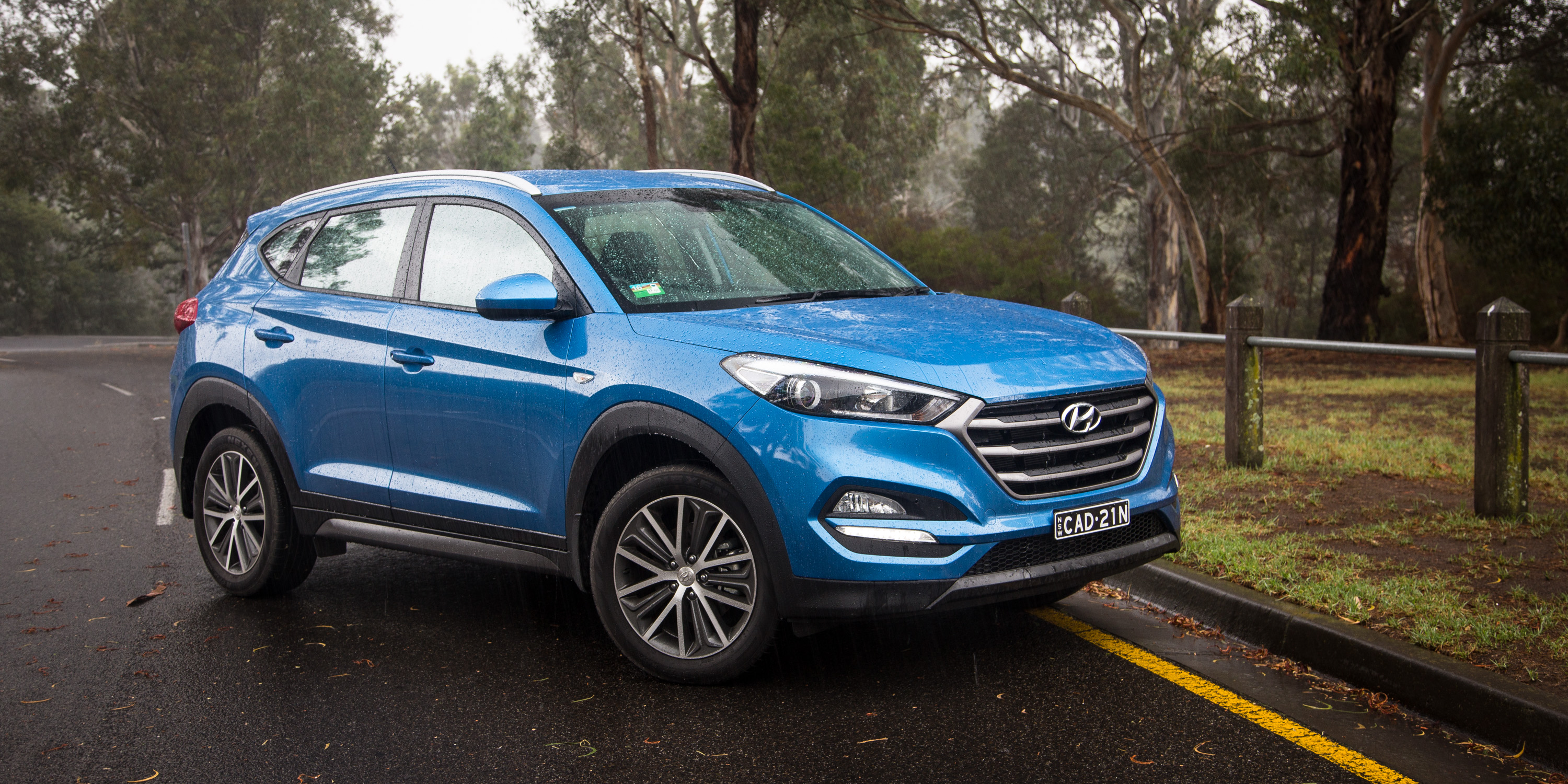 Medium SUV comparison Hyundai Tucson Active X v Kia