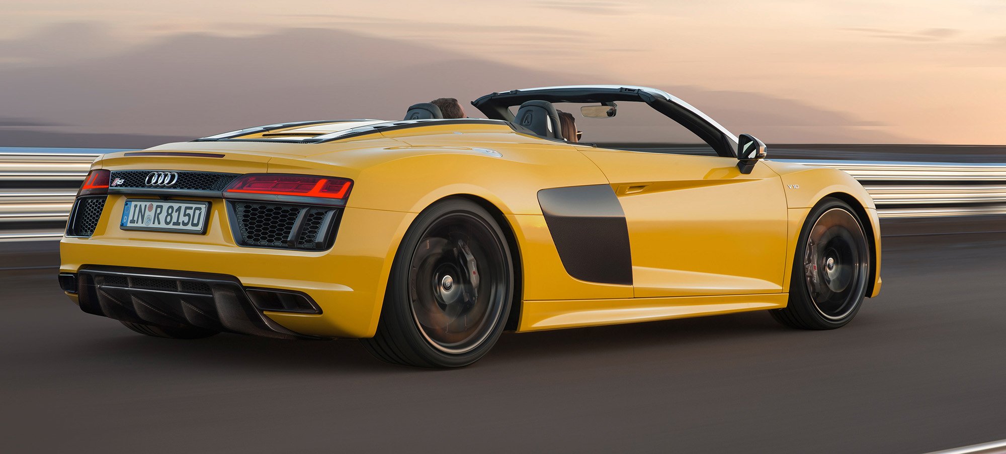 Experience Luxury And Power With The 2017 Audi R8 Spyder V10