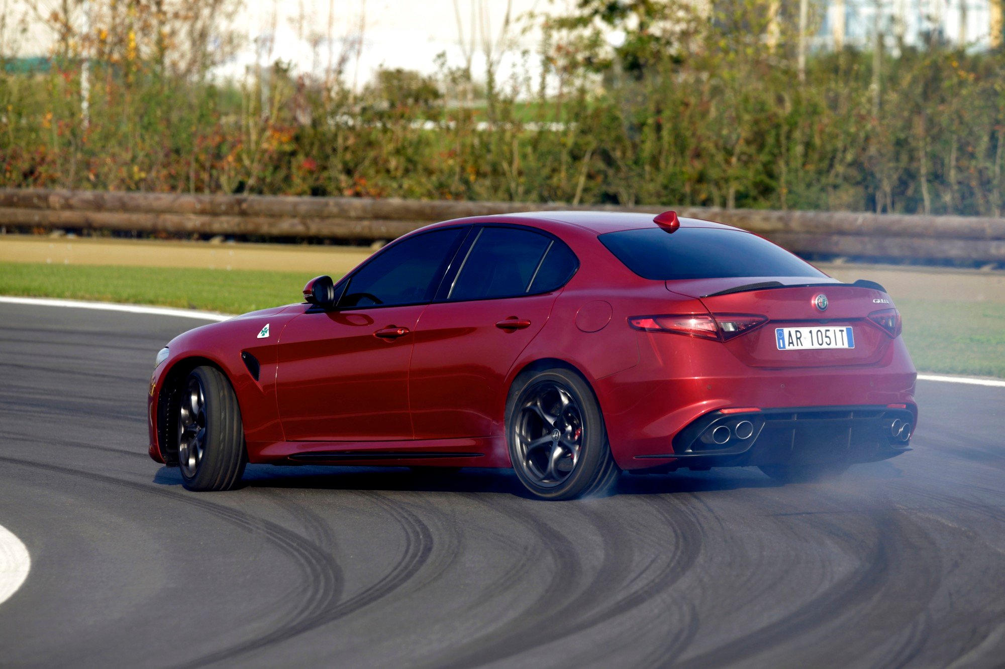 2016 Alfa Romeo Giulia Quadrifoglio 16