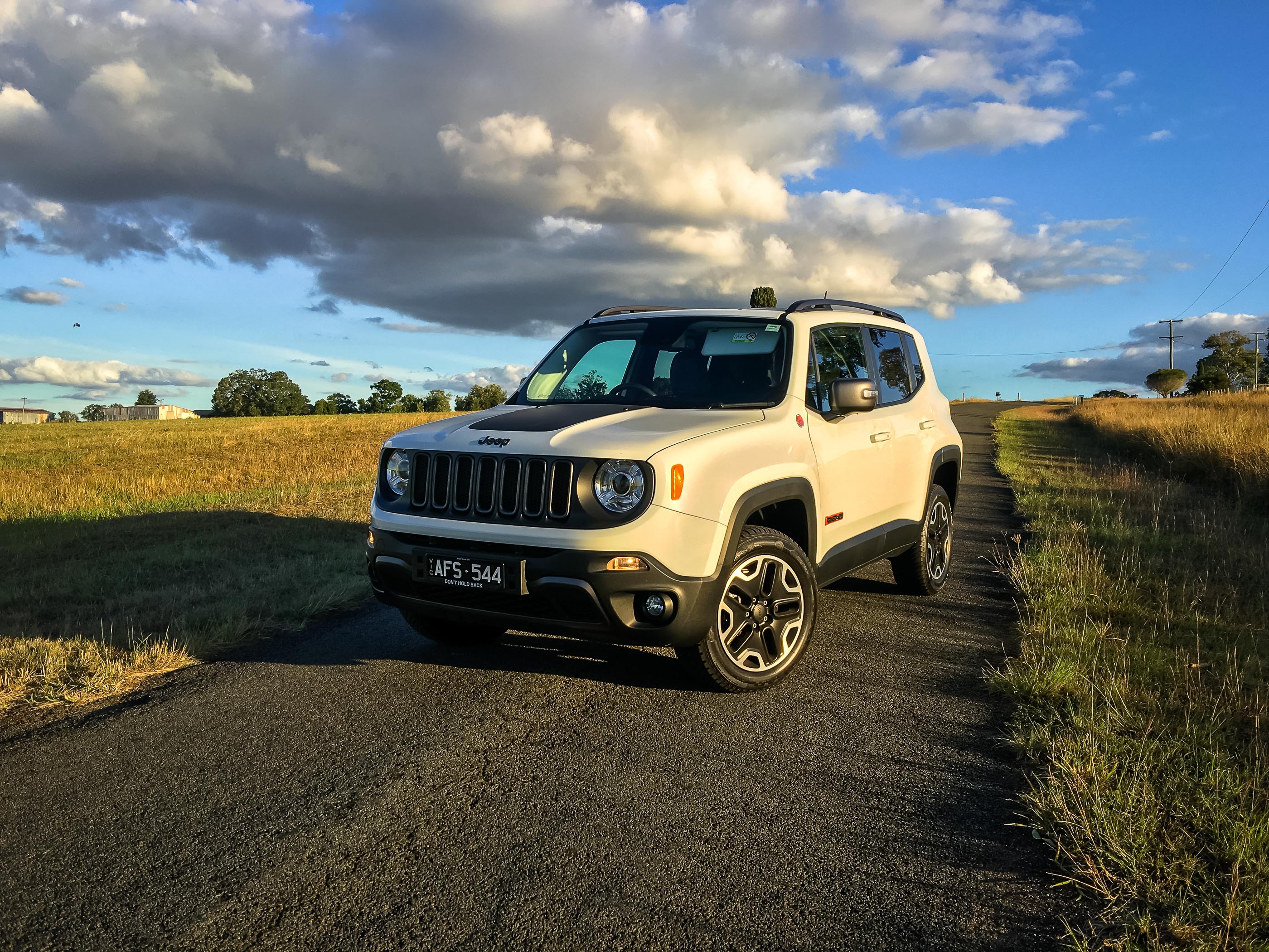 Ренегат это. Jeep Renegade Trailhawk. Jeep Renegade 2016. Jeep Renegade внедорожник (Trailhawk). Jeep Renegade Trailhawk 2022.