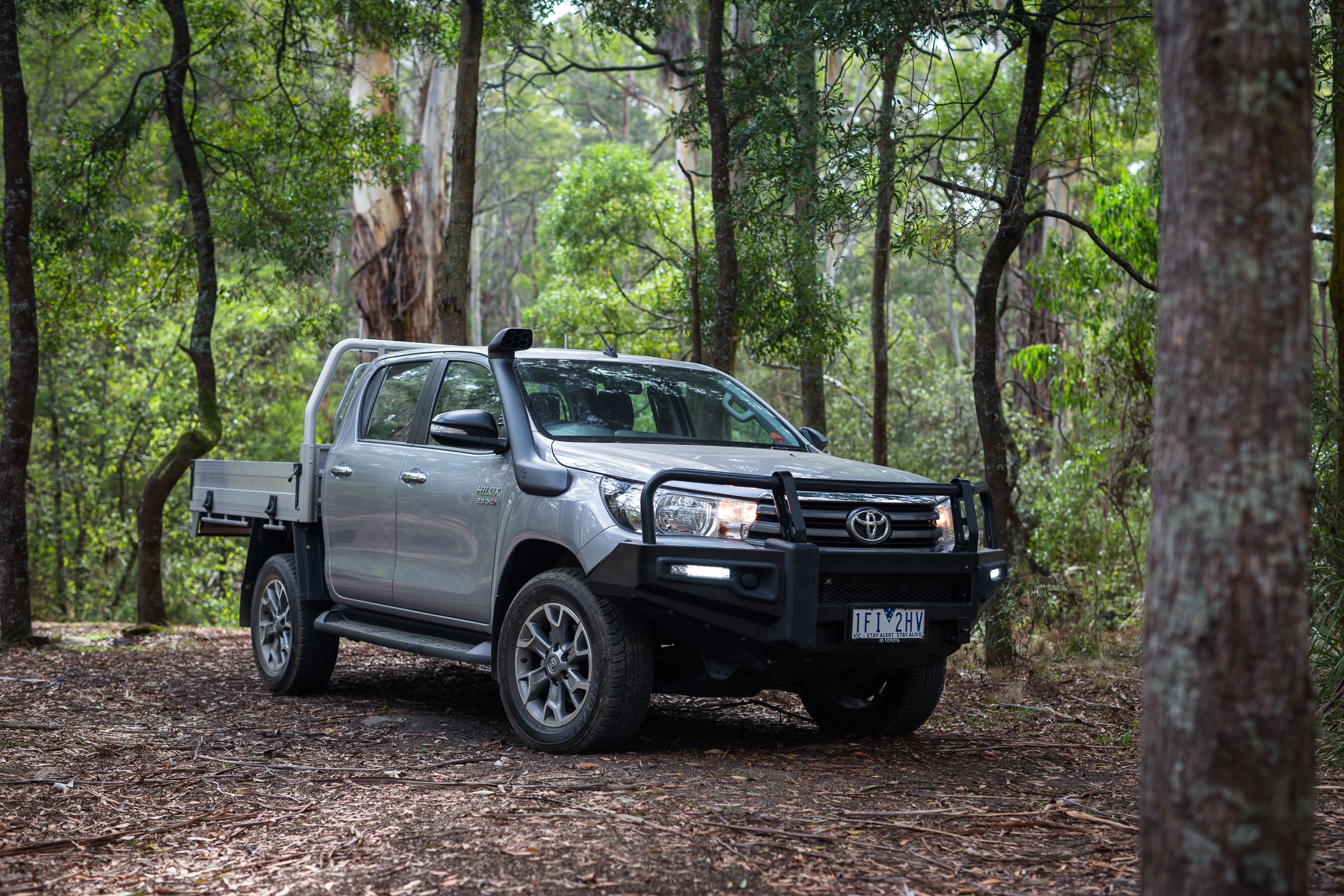 2019 Toyota  Hilux SR 4x4 Cab Chassis Review photos 