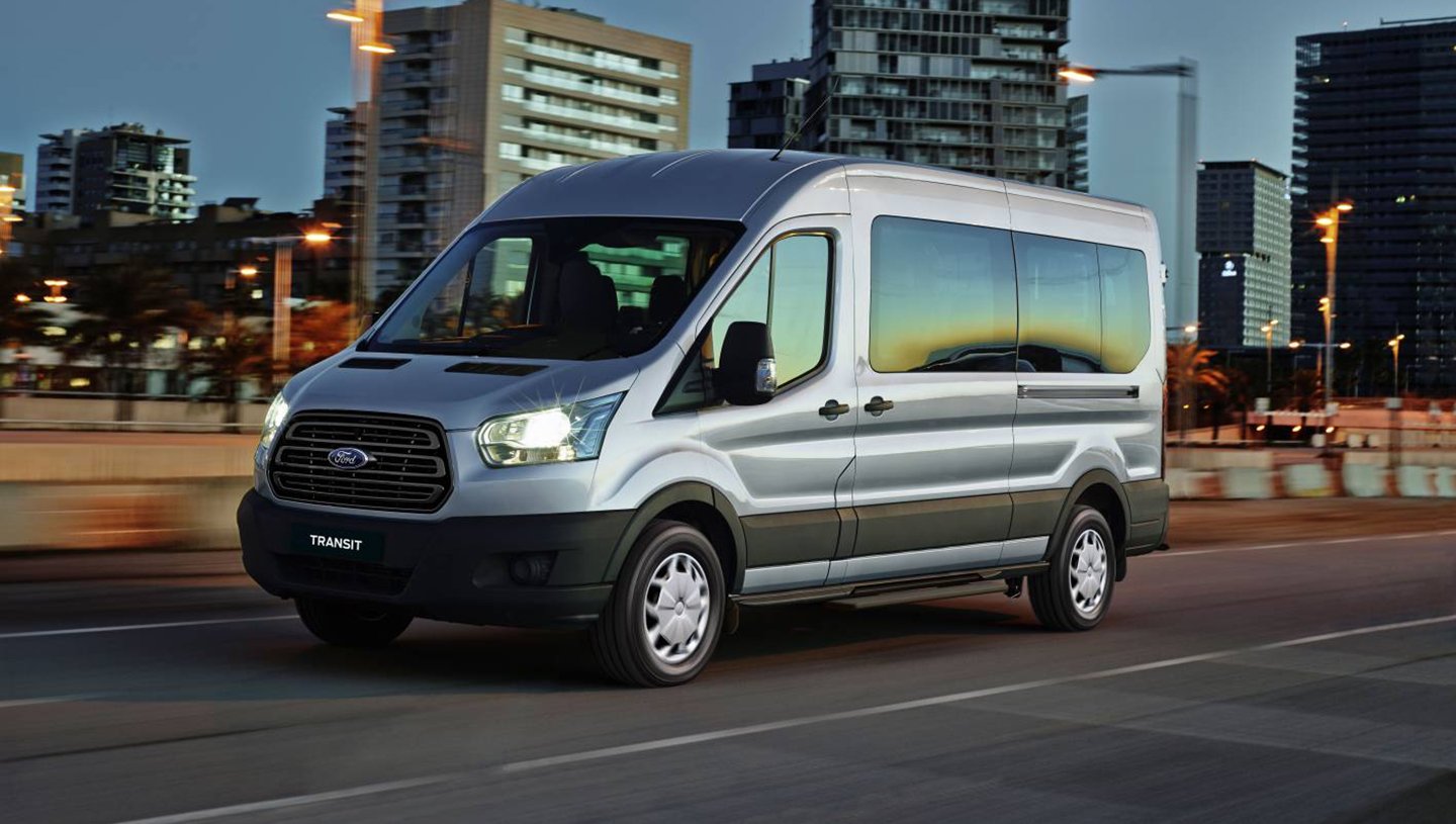 2016 Ford Transit 12-seat bus pricing and specifications - Photos (1 of 3)