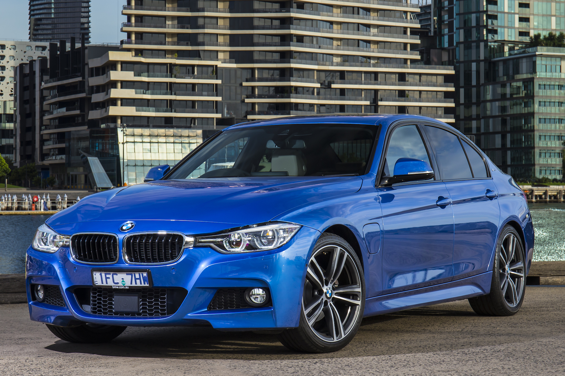 2016 BMW 330e Plug-in Hybrid Review - photos | CarAdvice