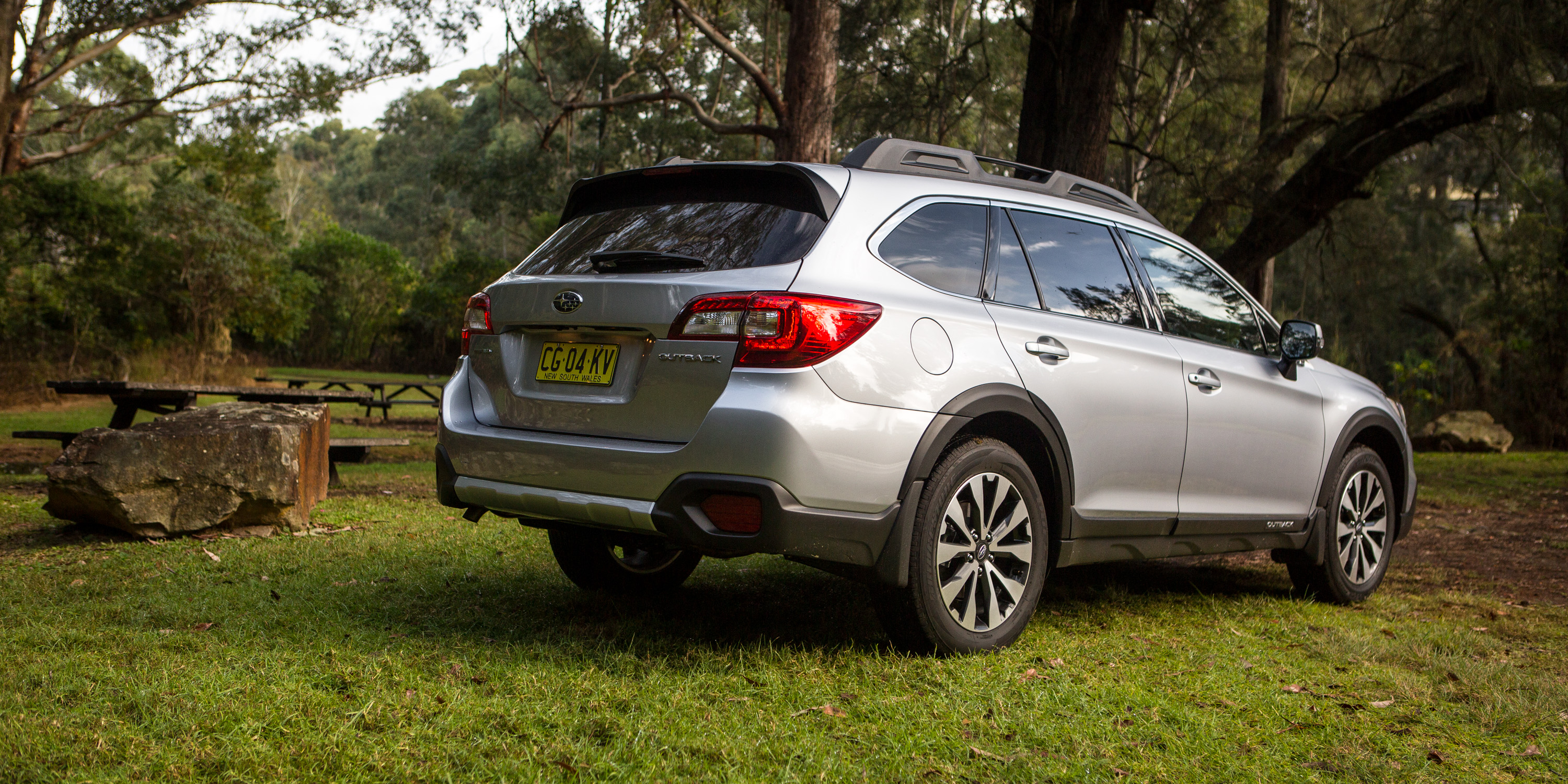 2016 Subaru Outback 2.5i Premium Review photos CarAdvice