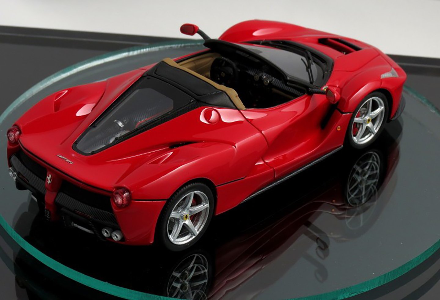 2017 ferrari laferrari spider scale model 04